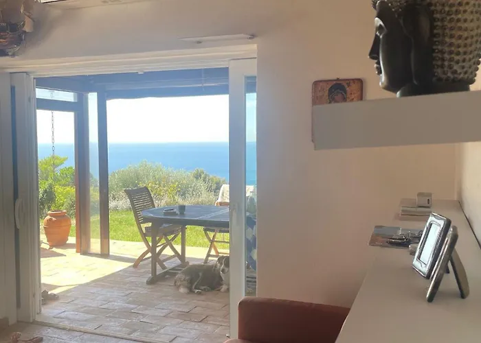 Isola Rossa Con Piscina Villa