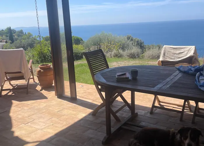 Isola Rossa Con Piscina