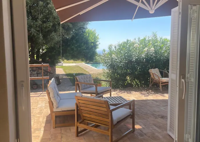 Isola Rossa Con Piscina