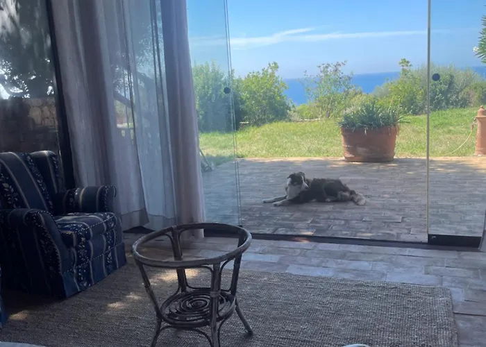 Isola Rossa Con Piscina